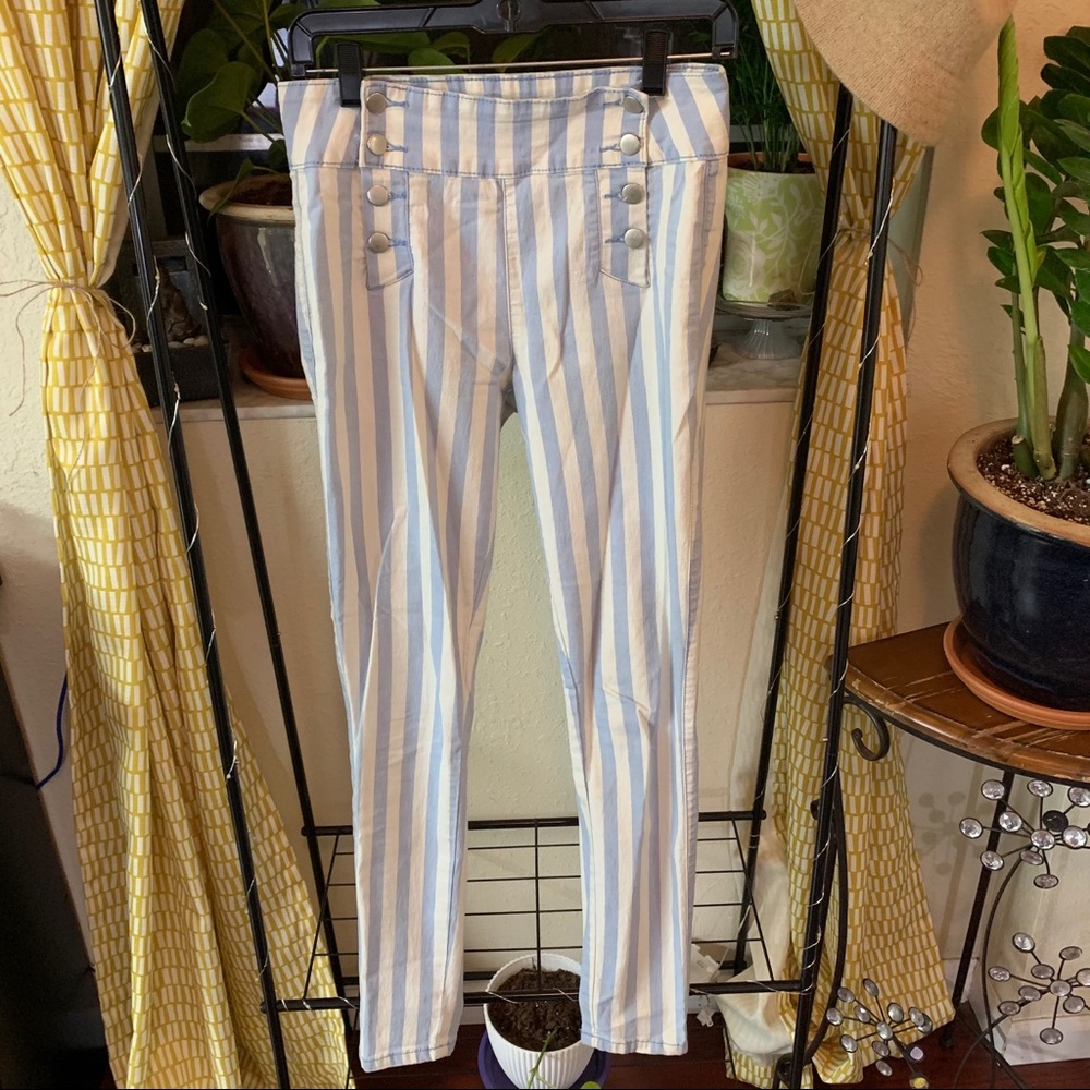 Forever 21 Blue White Striped size 28